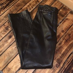 3/$15 Wilson’s 100 Genuine Leather Size 6